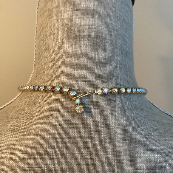 Vintage Aurora Borealis crystal cluster necklace perfect bridal piece goldtone - Picture 5 of 15